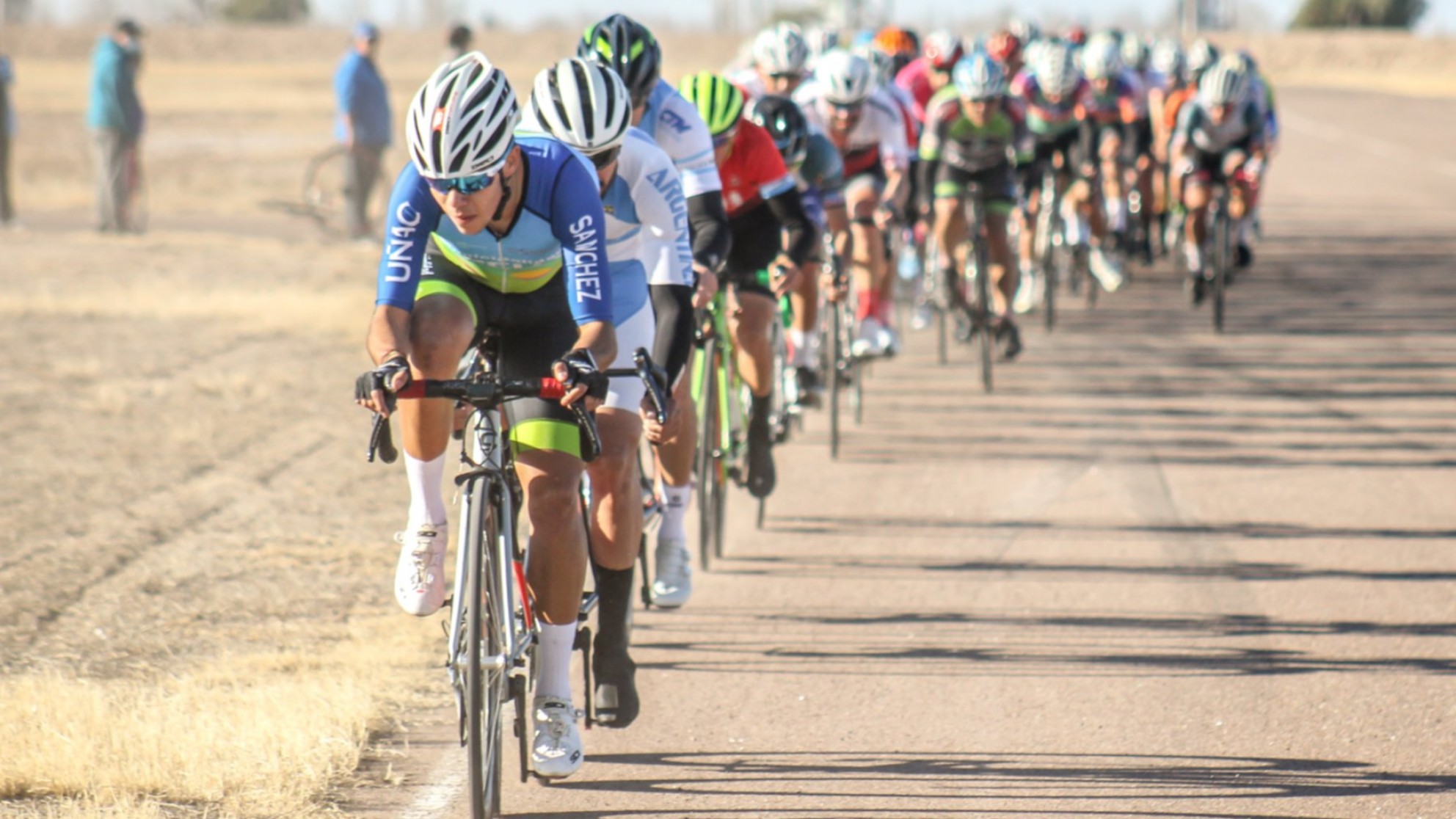 Mauricio Páez se coronó en la sexta etapa de la Vuelta de Mendoza